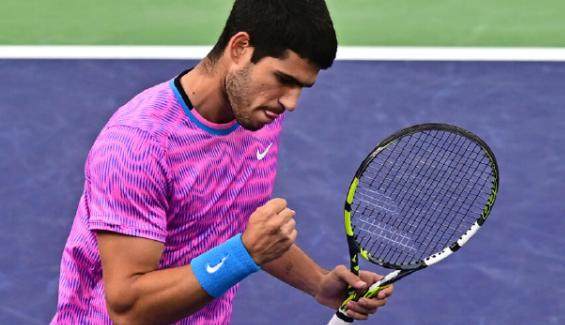 张奔斗：在无敌阿卡面前，梅总只能卫冕亚军